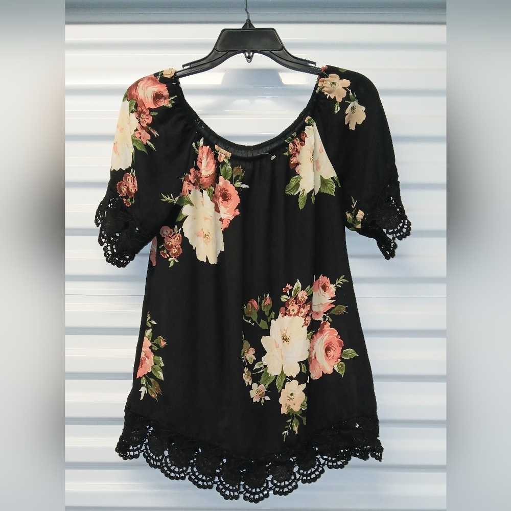 Haute Project LA Black Floral Bell Sleeve Lace Blouse Size S